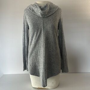 IZ Byer Gray Pullover L/S Knit V-Hem Cowlneck Sweater Top